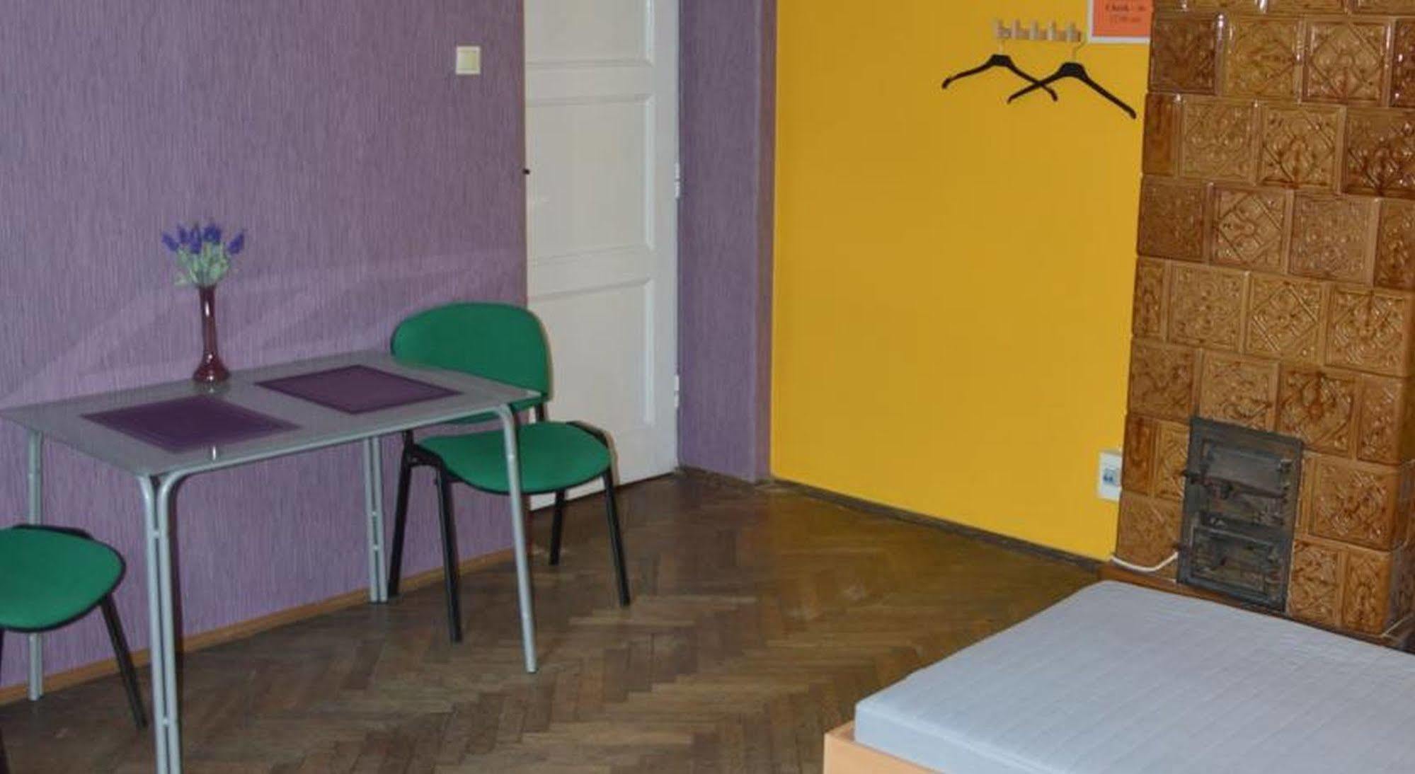 Old Walls Hostel Krakau Exterior foto